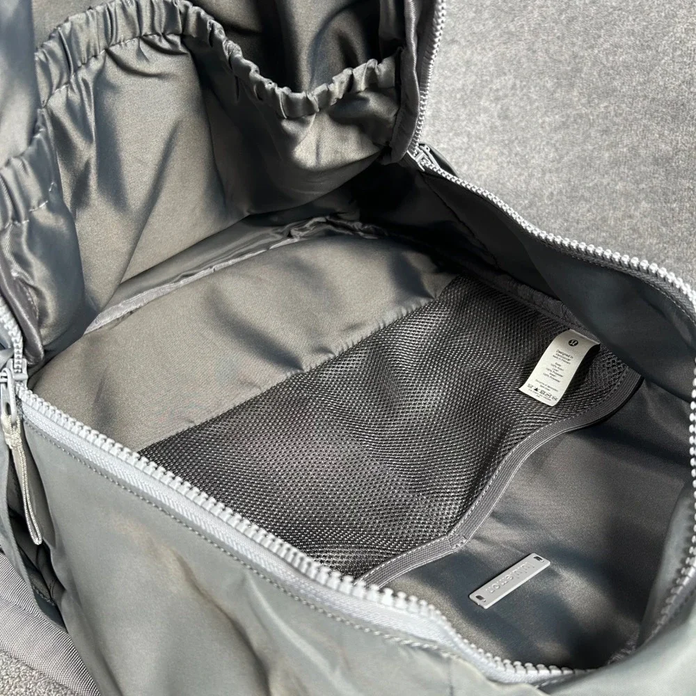 Lululemon Everyday Backpack 2.0 23L Gray Laptop Travel Commute Bag RN106259 - Picture 12 of 16
